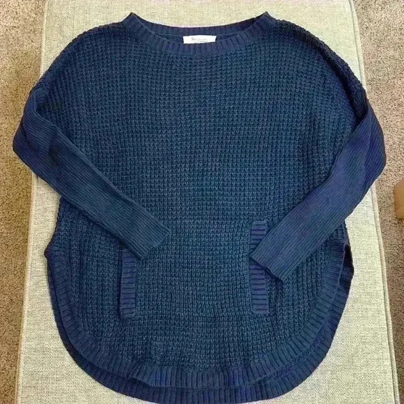 Toro Vince Camuto Royal Blue Sweater with Front Pocket - Picture 6 of 9